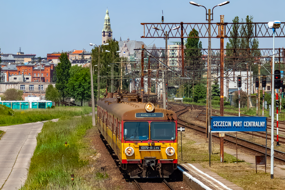 ED72-015+006: Szczecin Port Centralny