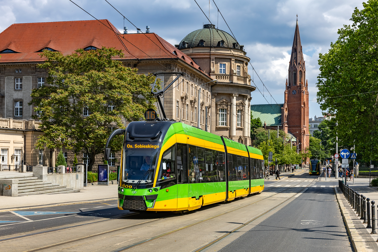 Moderus Gamma LF02 AC #609: Poznań, ul. Fredry
