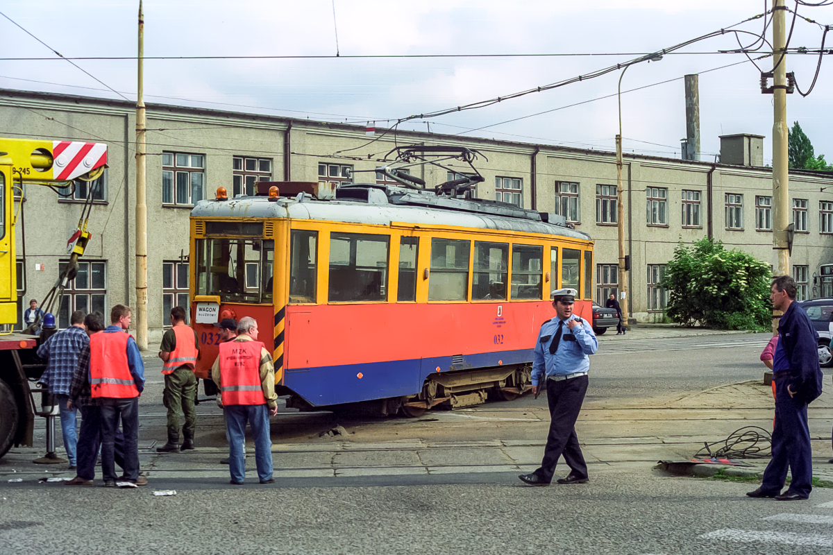 Zderzenie 4N #032 z Volvo B10MA #1572