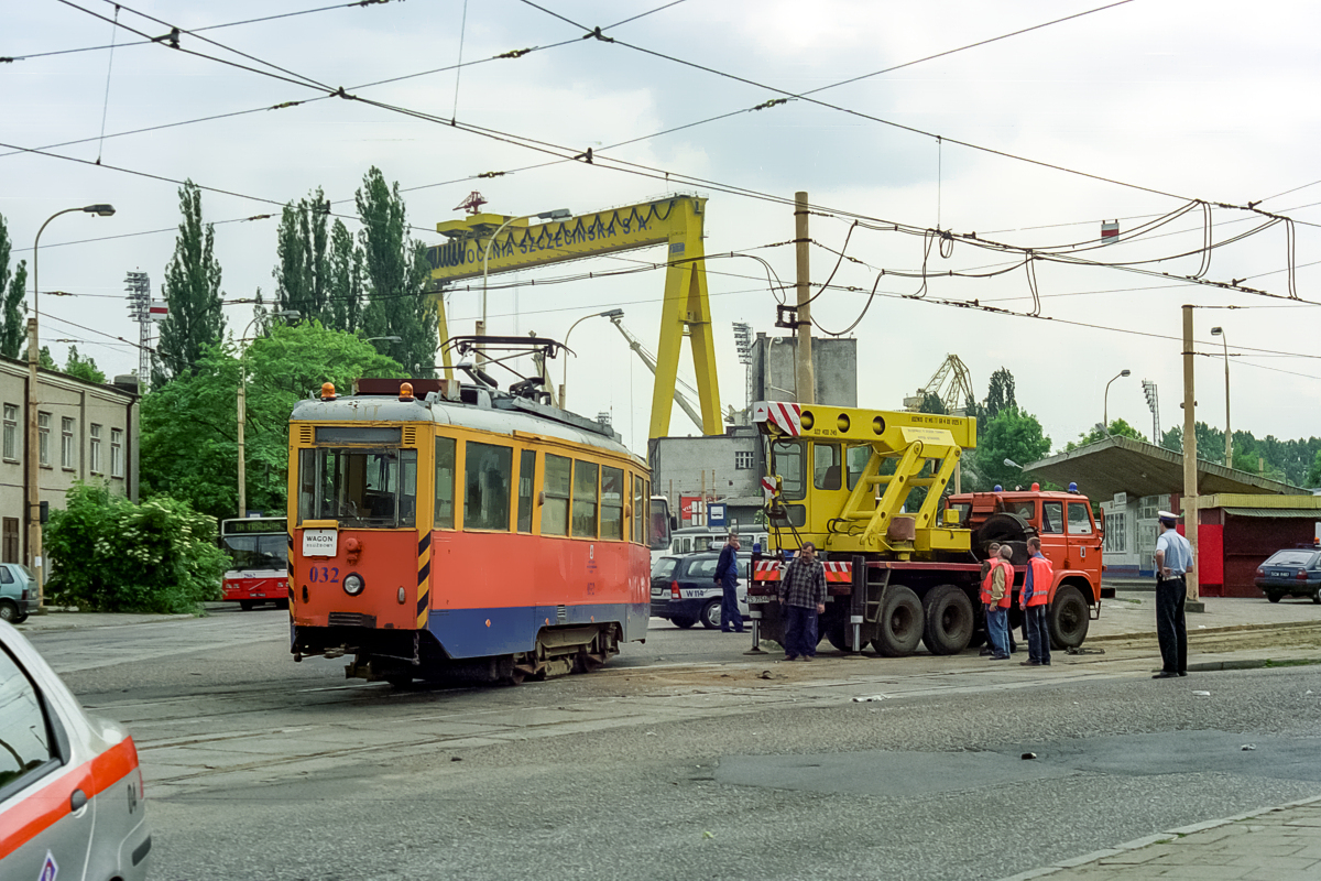 Zderzenie 4N #032 z Volvo B10MA #1572