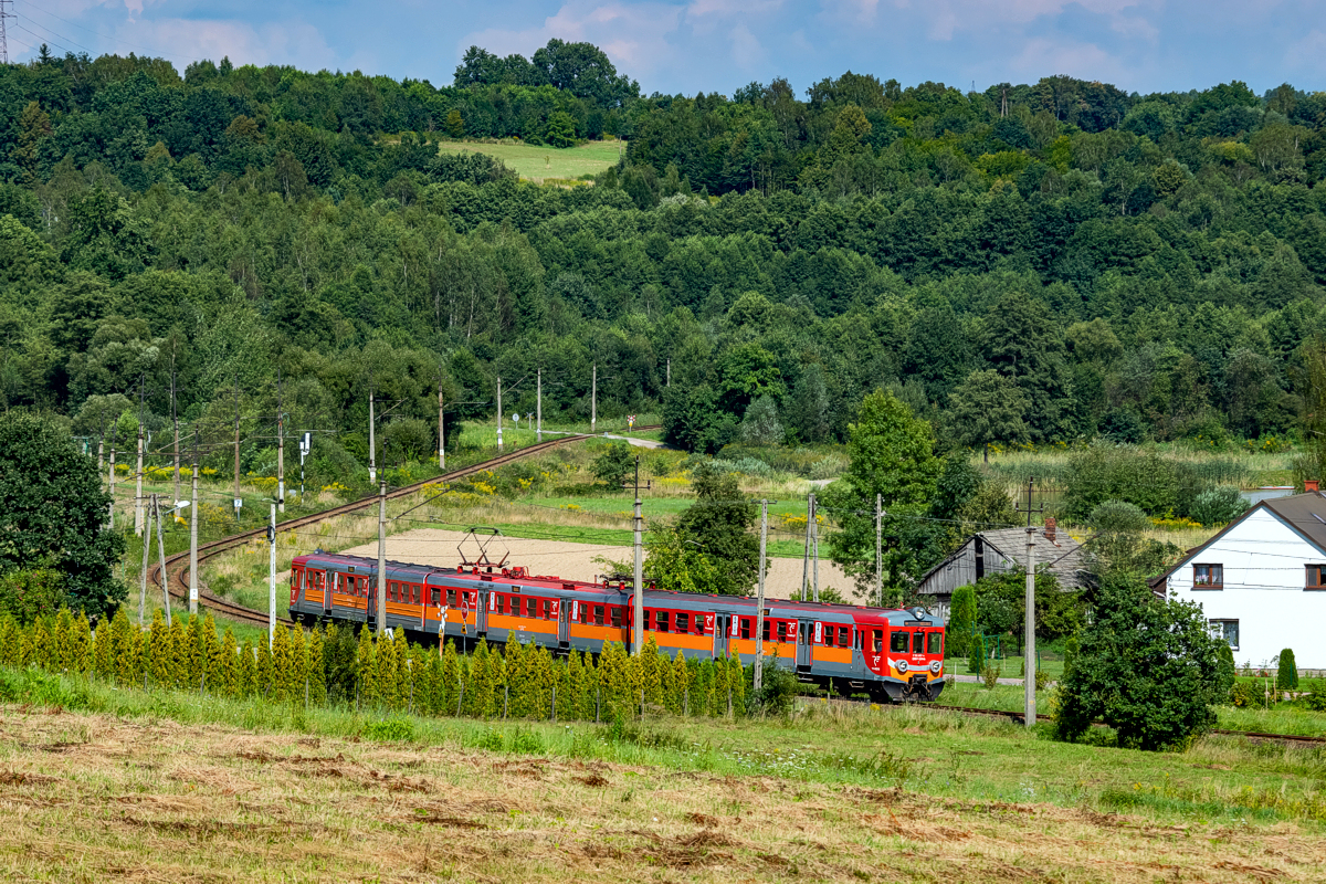 EN57-1331: Barwałd Średni - Klecza Górna