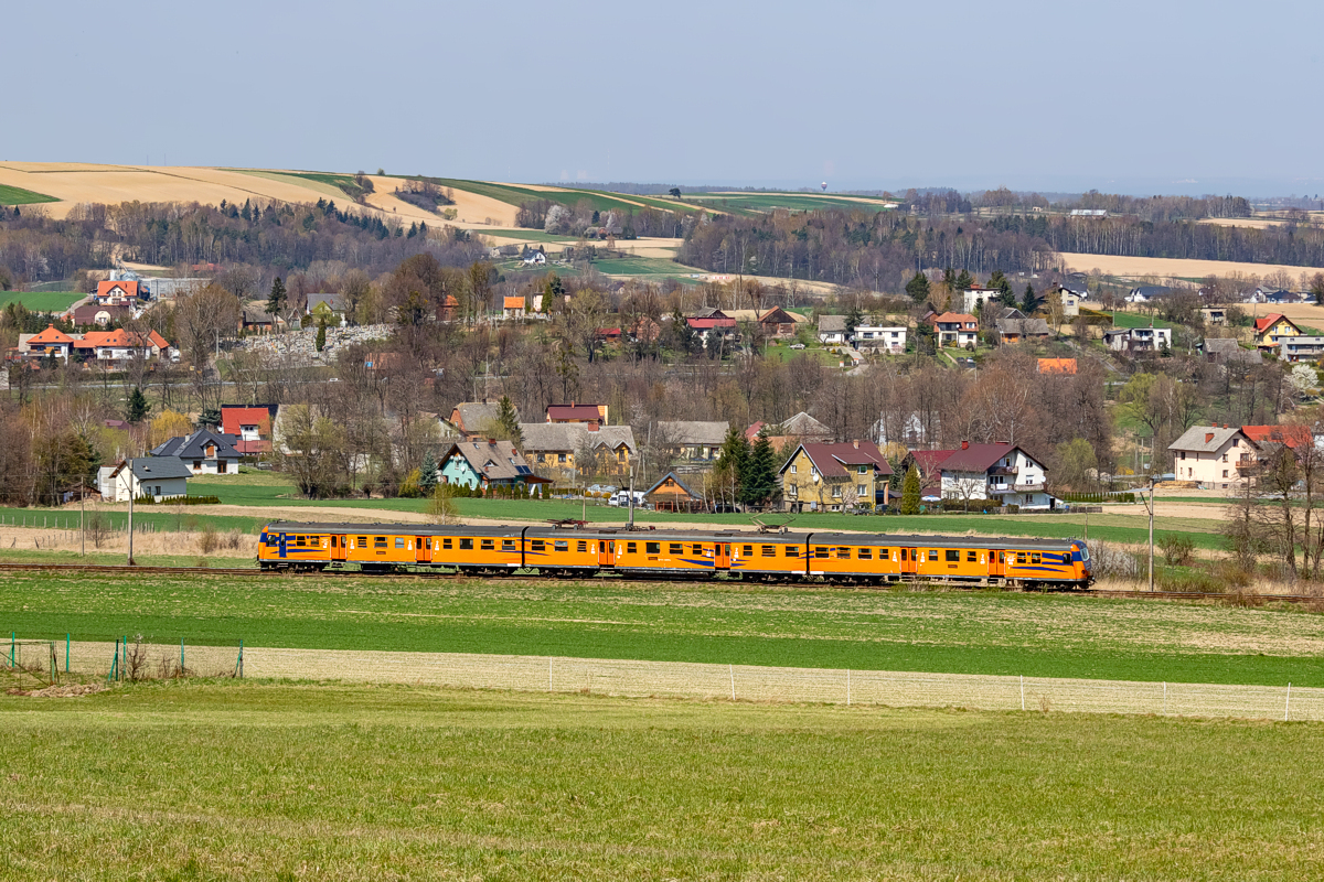 EN57-2006: Chocznia Górna - Inwałd