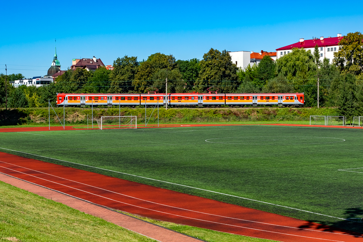 EN57-840: Nowy Sącz Chełmiec - Nowy Sącz Miasto