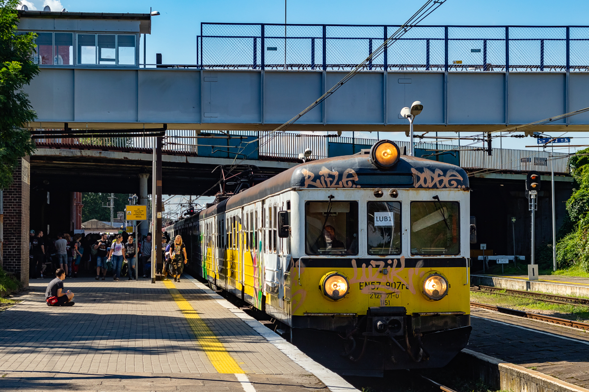 EN57-907+1103+827: Kostrzyn