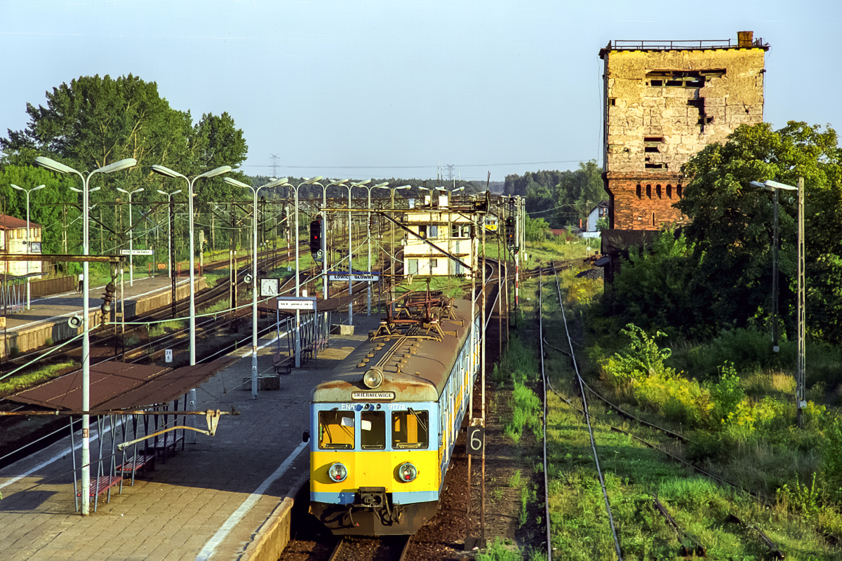 EN57-917: Łowicz Główny