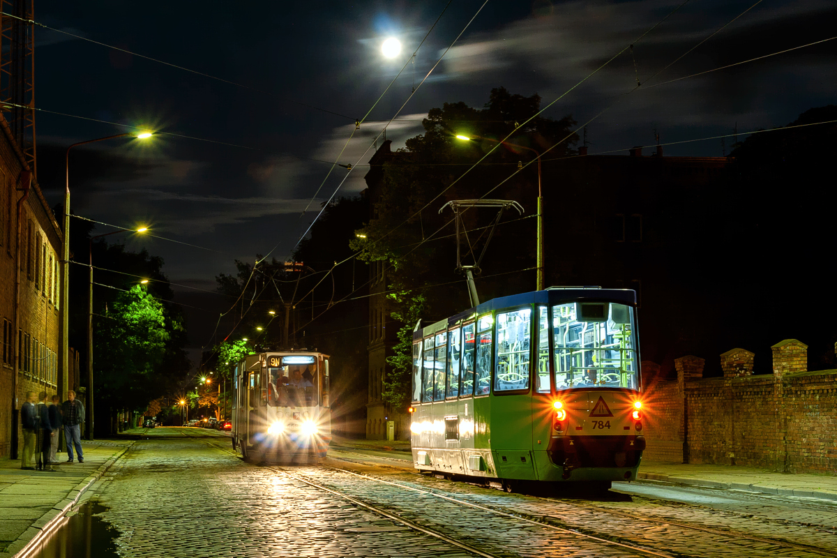 105N2k/2000 #784, 105N #668: Szczecin, ul. Potulicka 