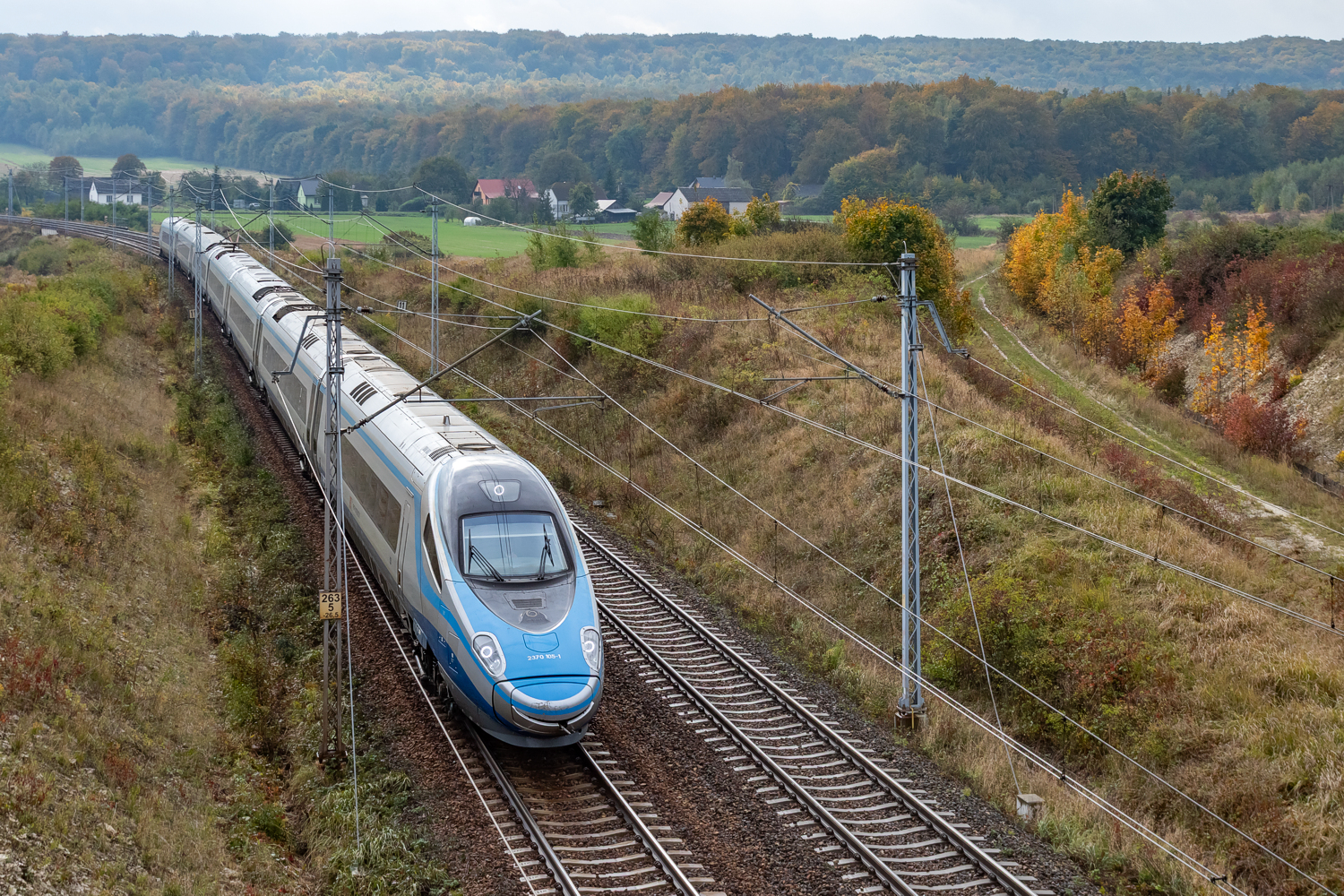 ED250-015: Tunel - Kozłów