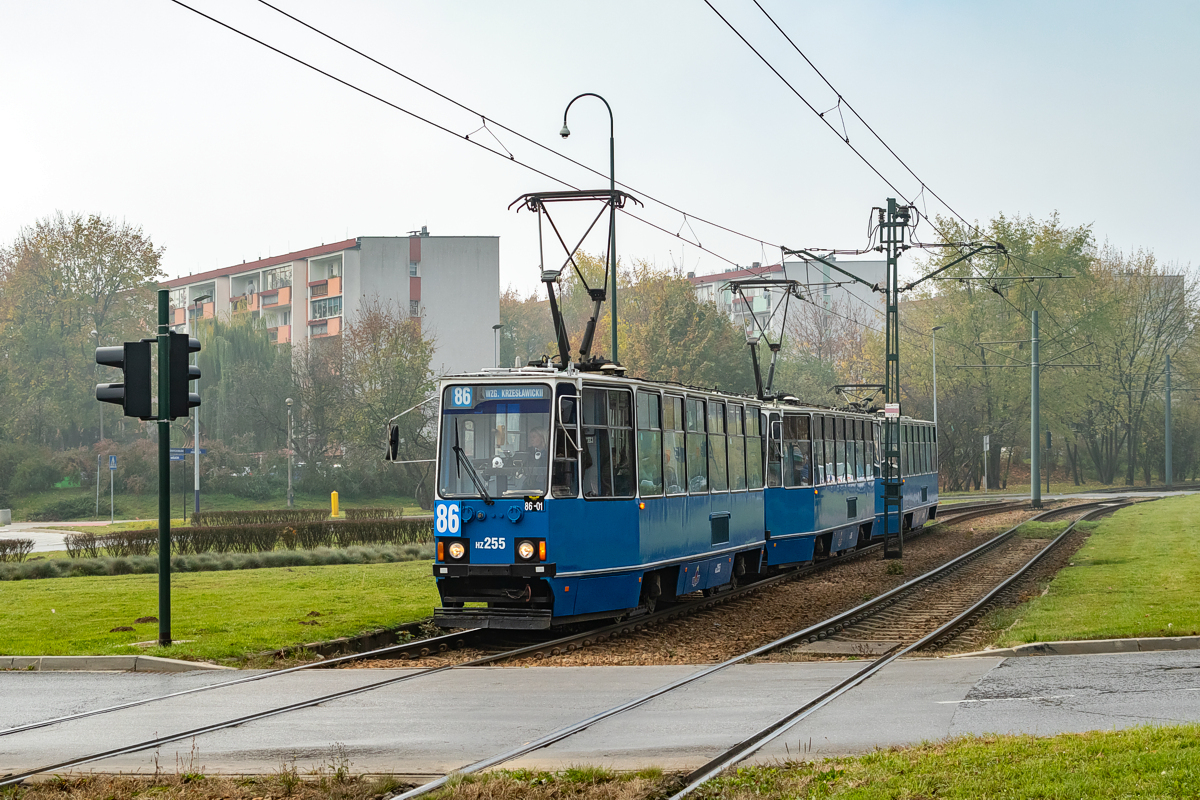 105Na #HZ255+256+257: Kraków, ul. Srebrnych Orłów