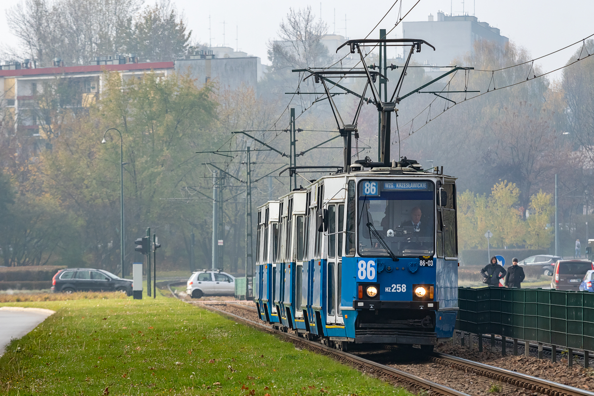 105Na #HZ258+259+260: Kraków, ul. Srebrnych Orłów