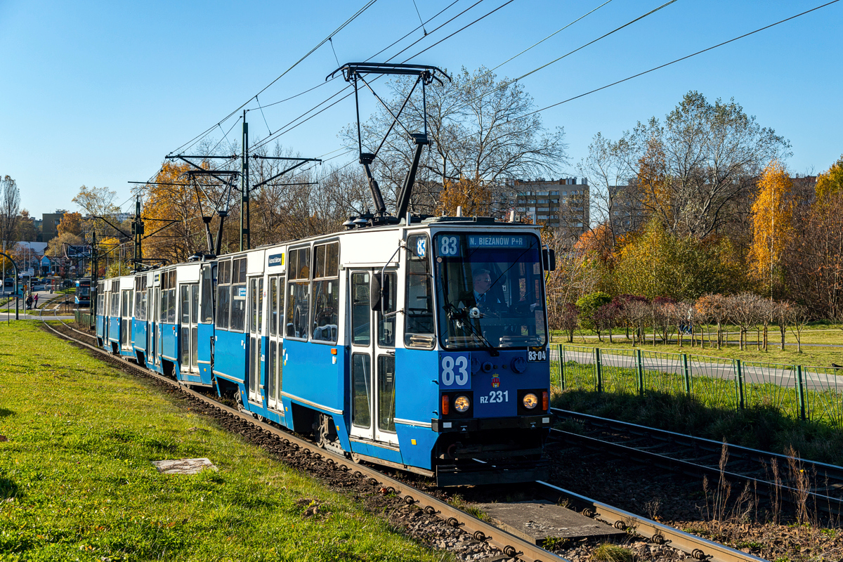 105Na #RZ231+RZ232+RZ239: Kraków, ul. Ćwiklińskiej