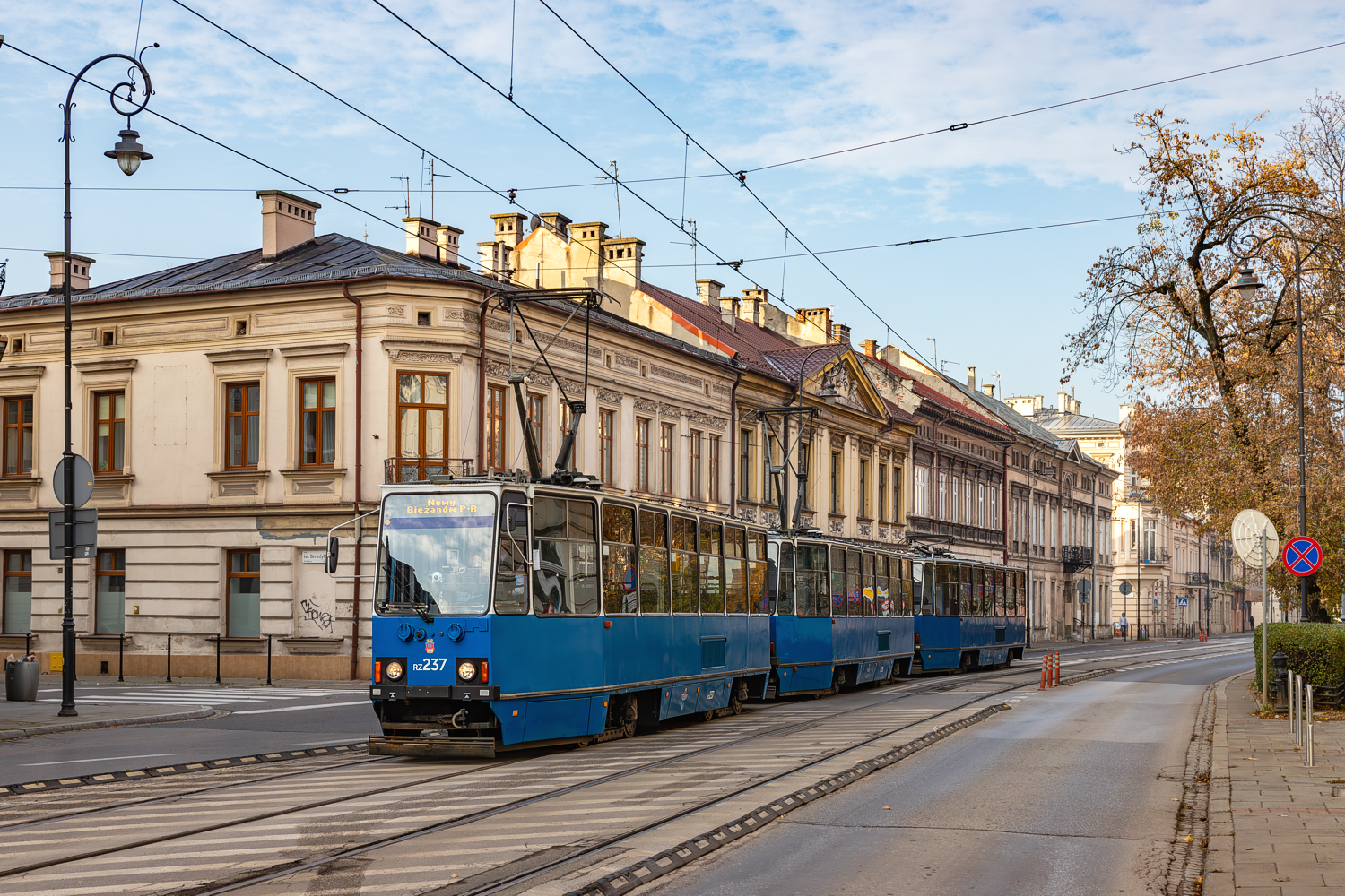 105Na #RZ237+RZ238+RZ230: Kraków, ul. Limanowskiego