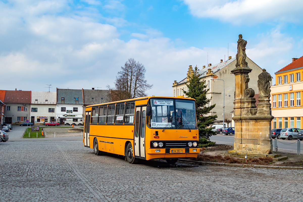 Ikarus 260.32 #DW 38E: Kopidlno, nám. Hilmarovo
