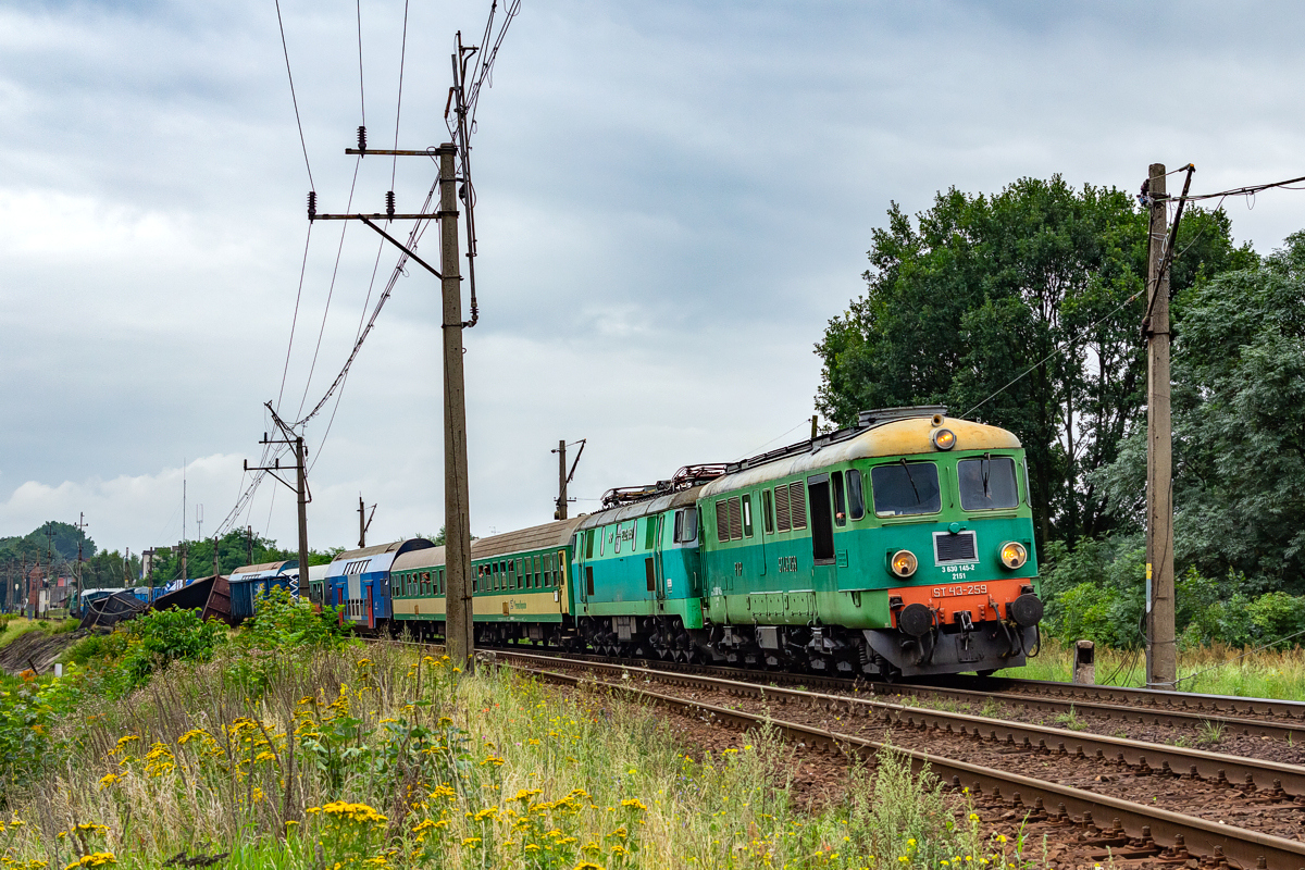 ST43-259+ET22-1053: Wronki