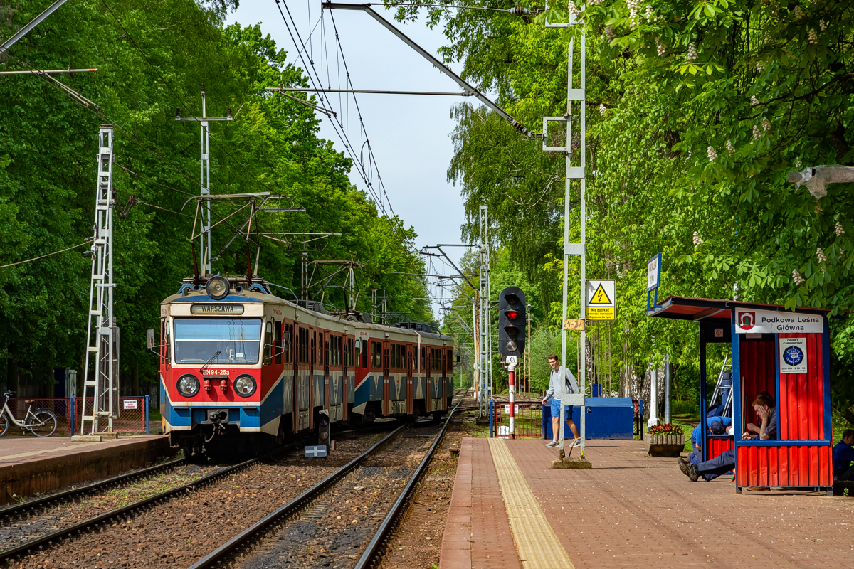 EN94-25+40: Podkowa Leśna Główna