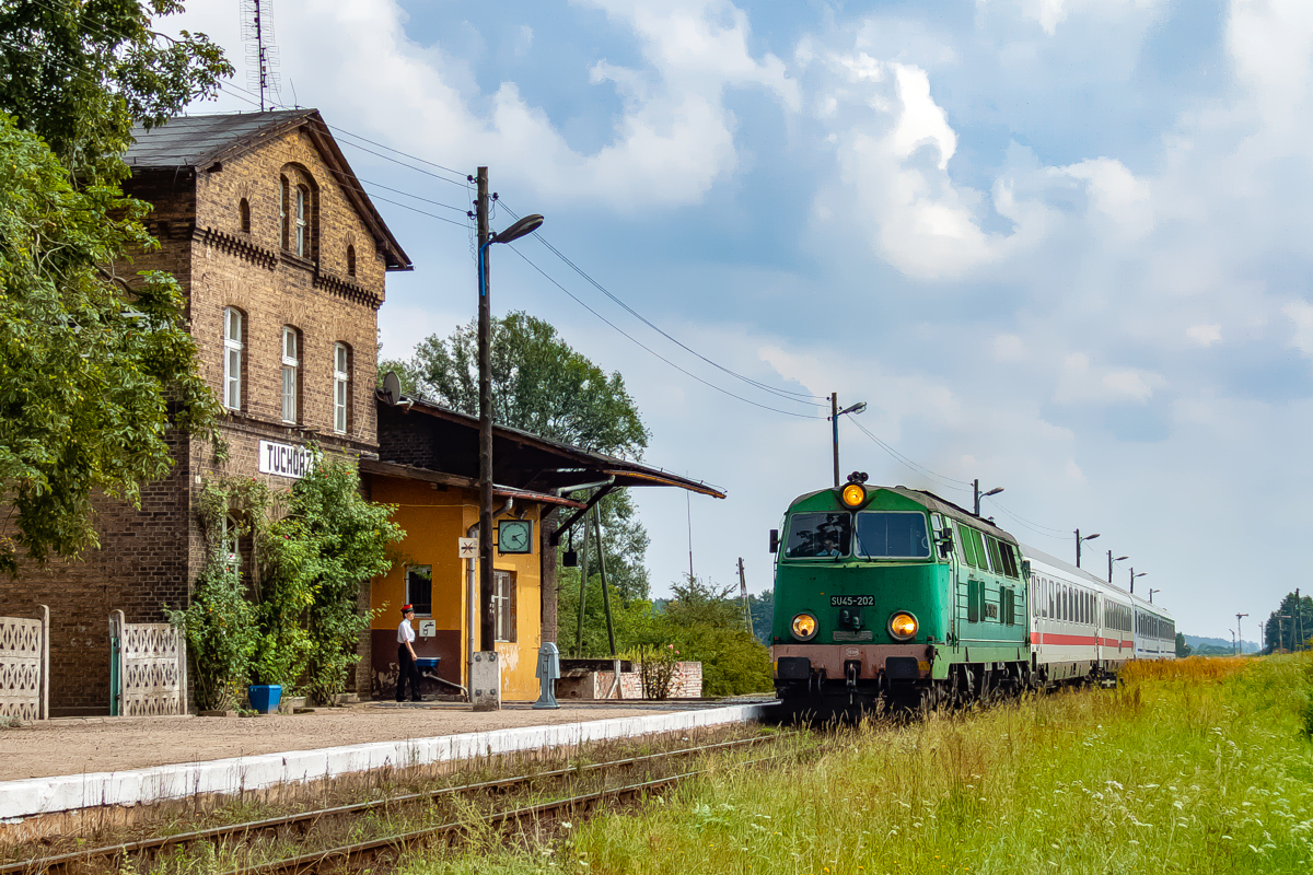 SU45-202: Tuchorza