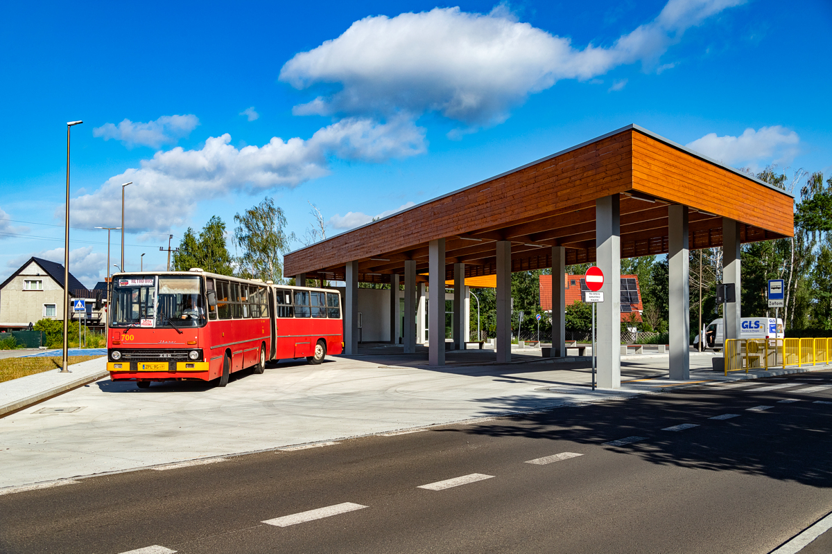 Ikarus 280.26 #700: Załom, ul. Leśna