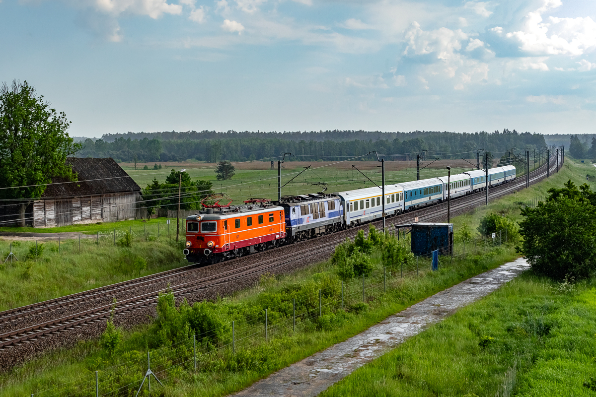 EP05-23+EP09-043: Góra Włodowska - Psary