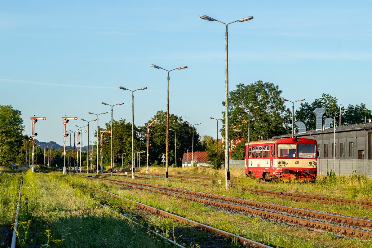 810 541: Kamienna Góra