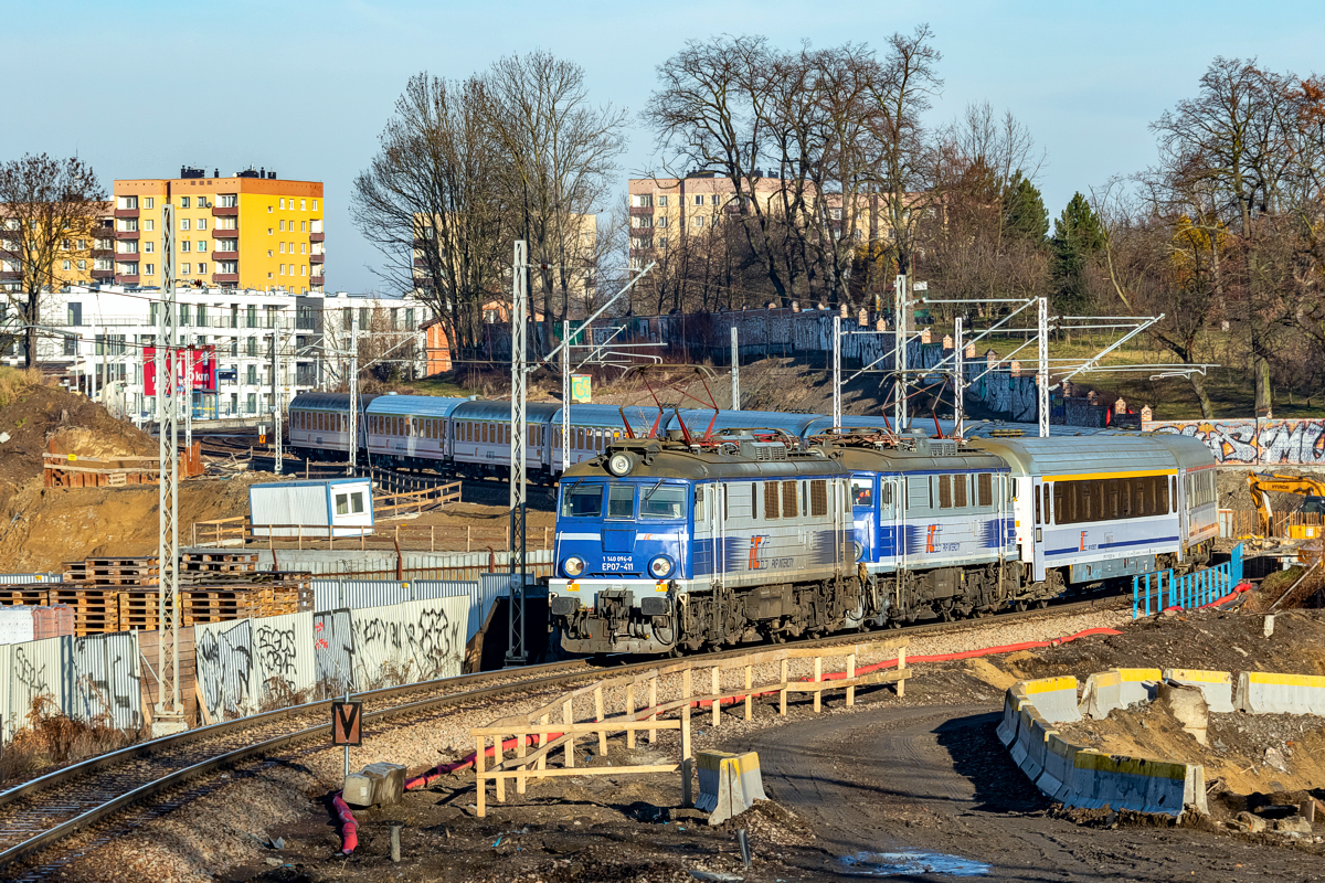 EP07-411+1013: Kraków Łagiewniki - Kraków Sanktuarium