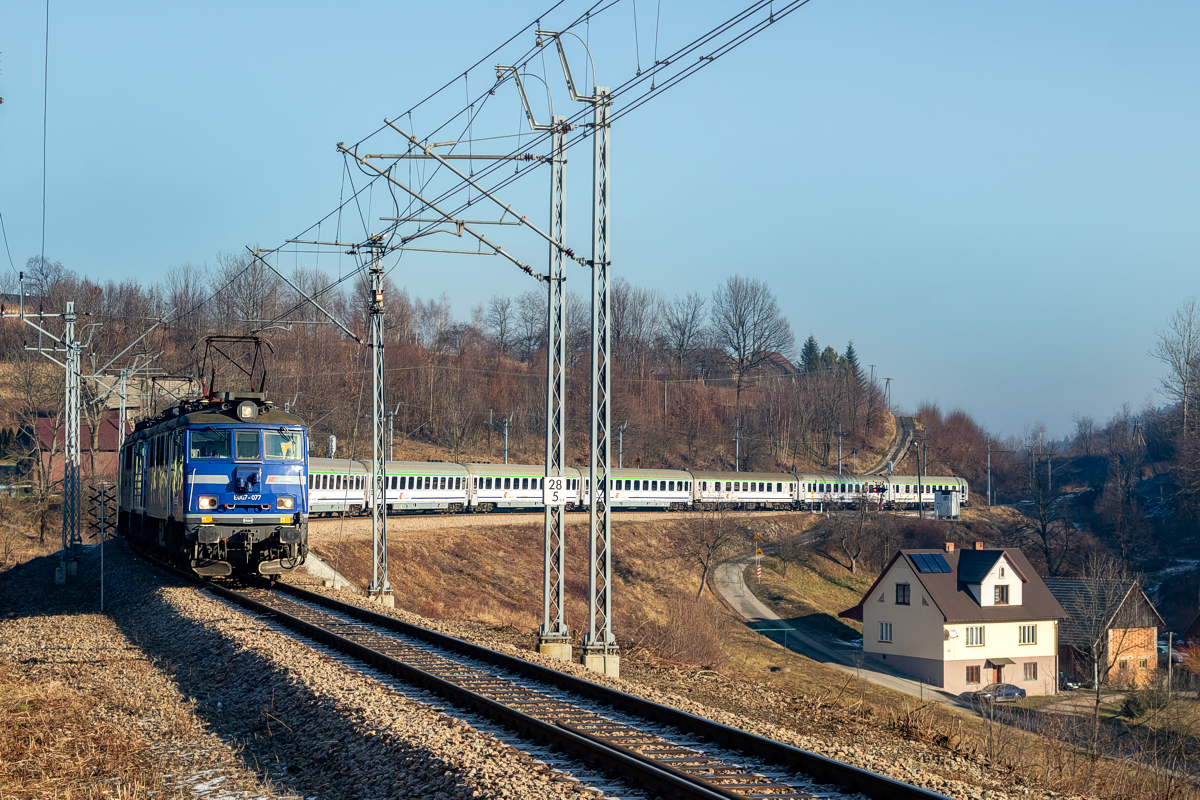 EU07-077+303: Kalwaria Zebrzydowska Lanckorona - Stronie