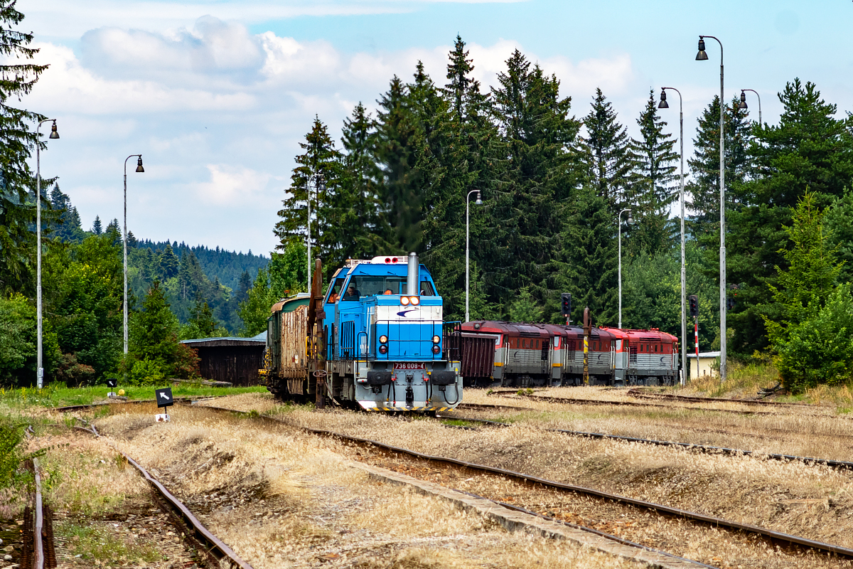 736 008+004: Kremnické Bane