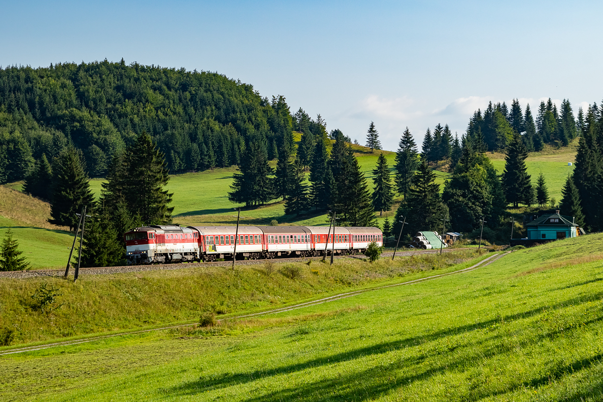 754 083: Vernár - Telgárt penzión