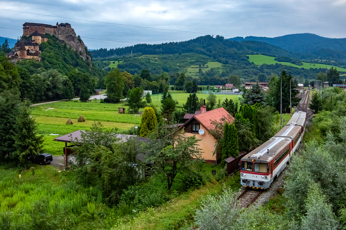 813 012+013: Oravský Podzámok