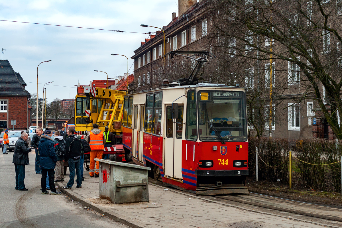 105Na #744: Szczecin, pętla Dworzec Niebuszewo 