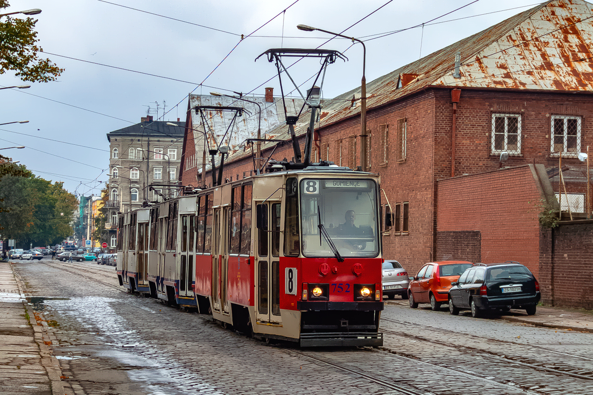 105Na #752+750+735: Szczecin, ul. Potulicka