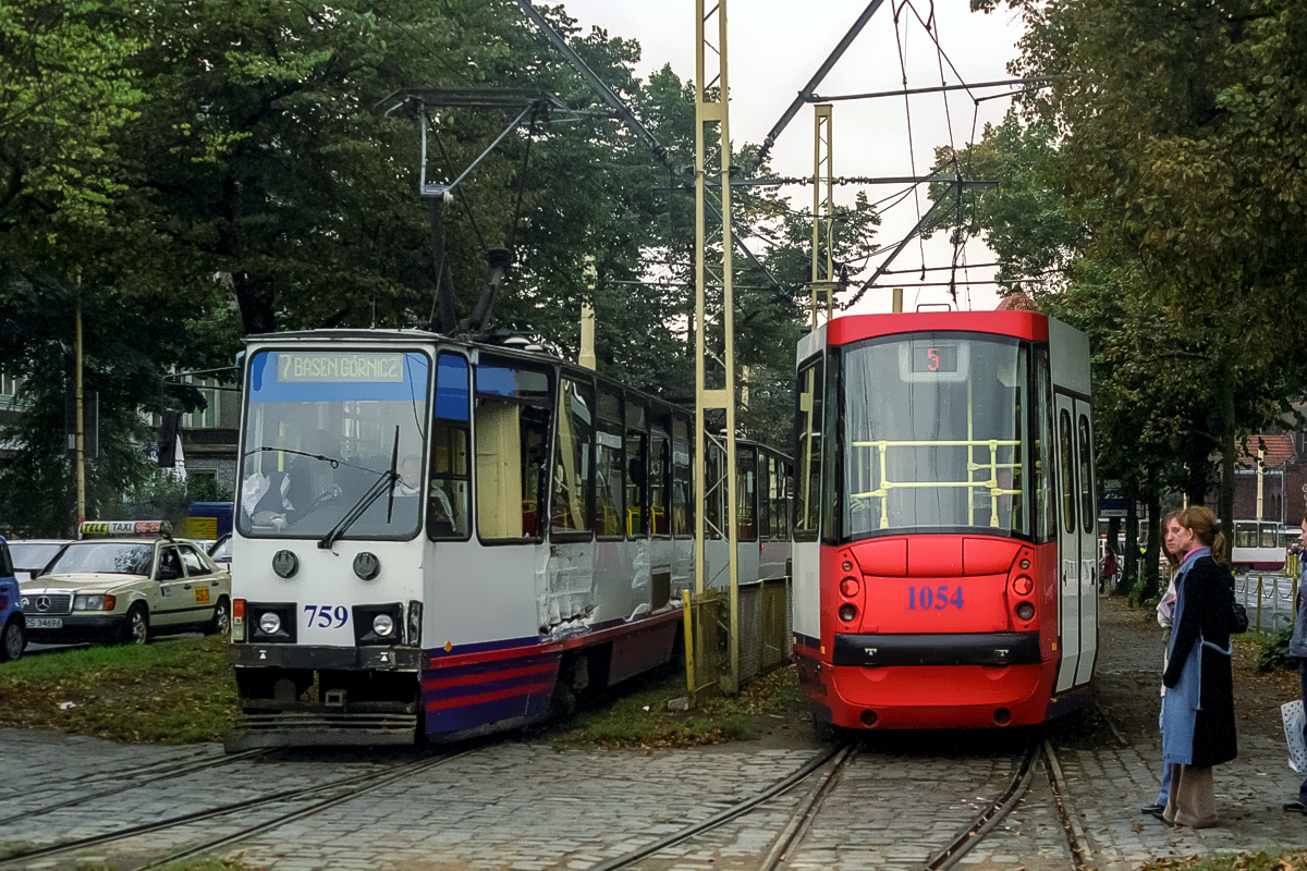 105Ng/S #759+758: Szczecin, al. Piastów