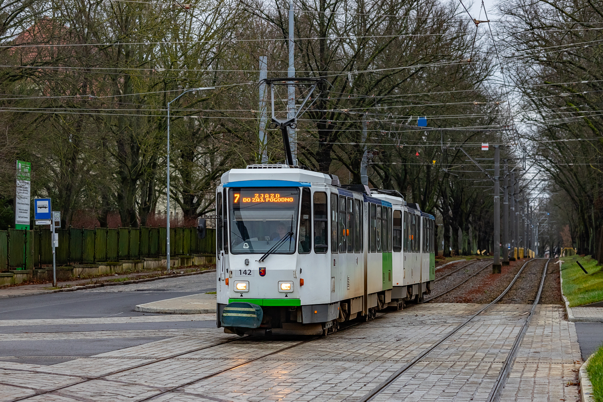 KT4Dt #142+173: Szczecin, ul. Żołnierska
