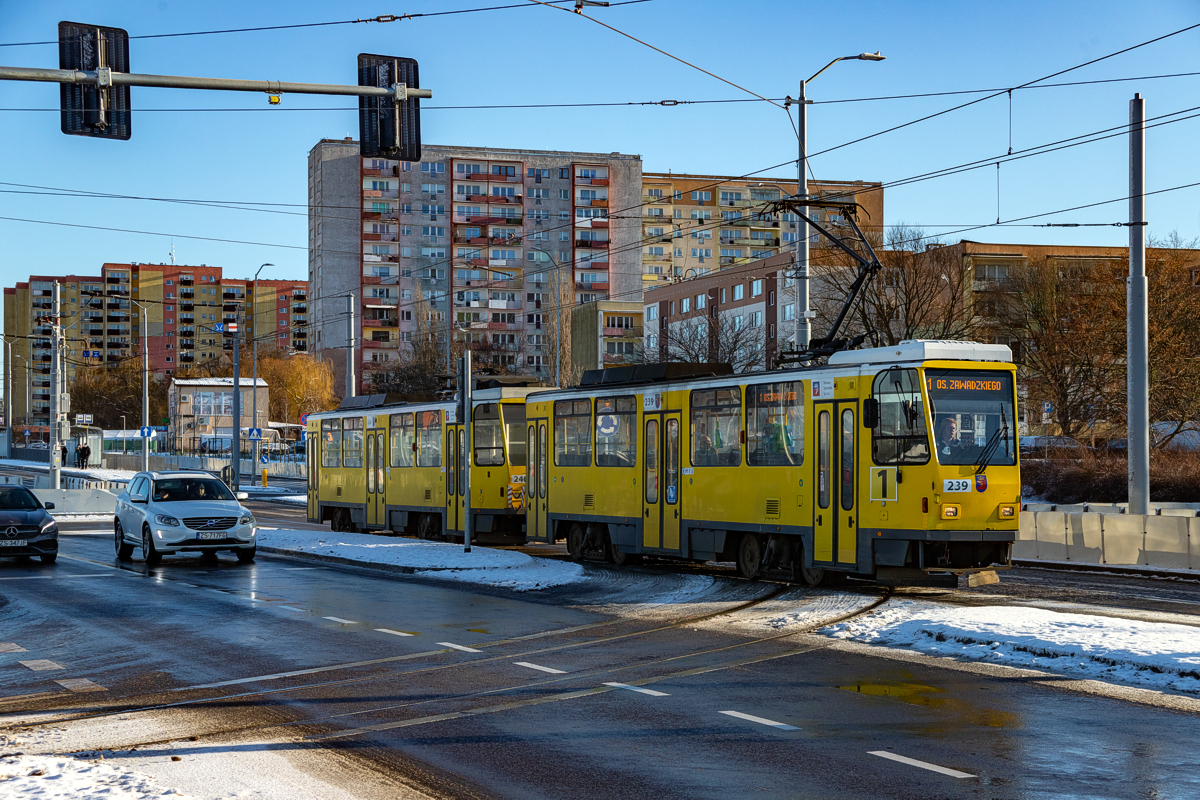 T6A2D #239+240: Szczecin, ul. Szafera
