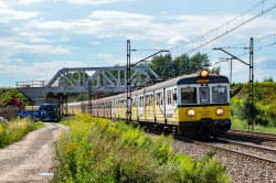 EN57-907+1154+1774: Krzeszowice - Rudawa